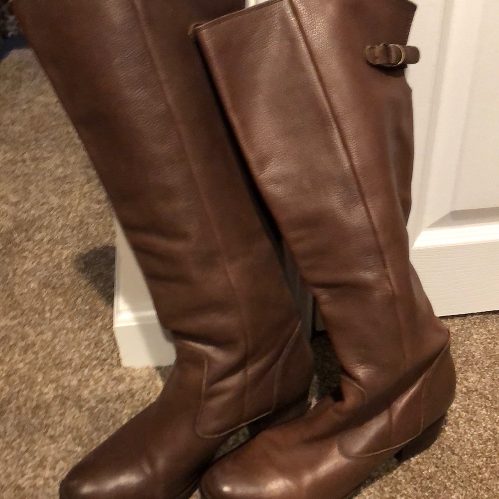 Boots - Picture 2 of 2